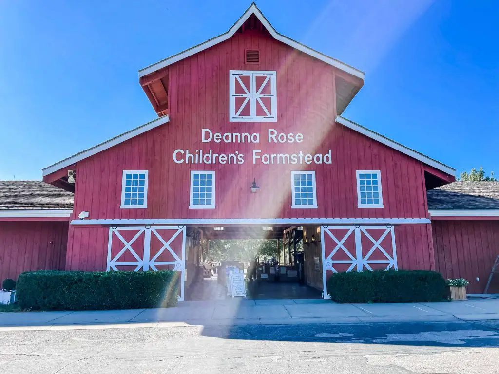 deanna rose childrens farmstead barn