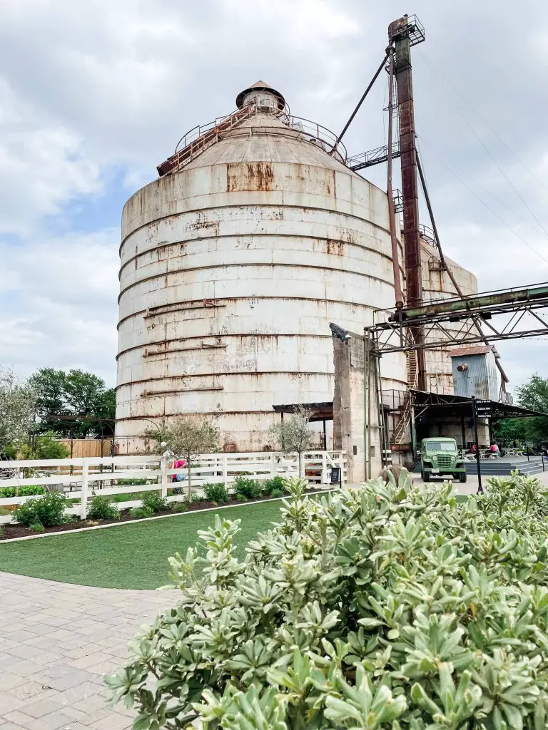 How to Spend 2 Days in Waco, Texas - Traveling Foodie Mom