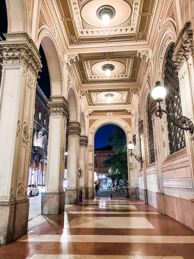 bologna italy things to do walk the porticoes pretty