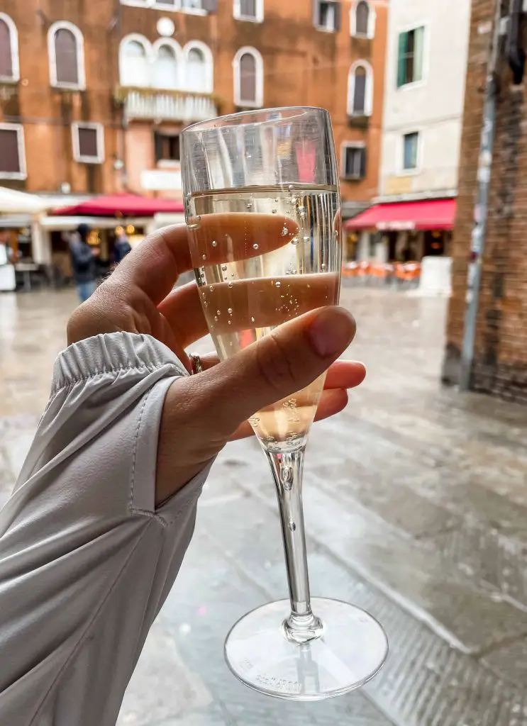 venice things to do food tour bubbly