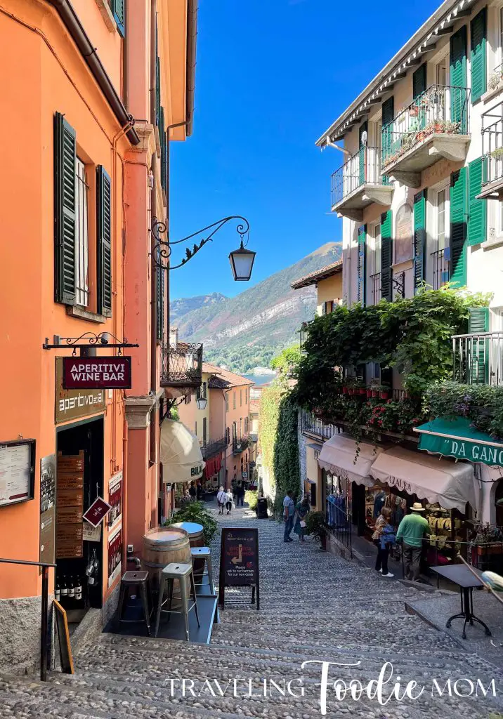 bellagio lake como classic famous picture streets flowers cover