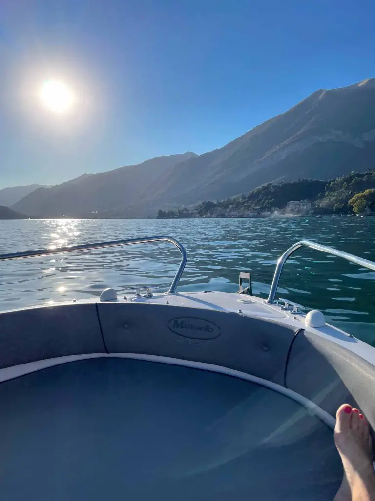 lake como private boat ride views