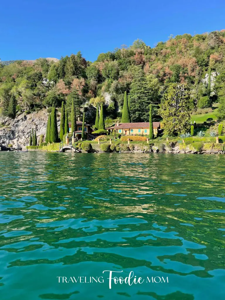 lake como private boat ride views of villas